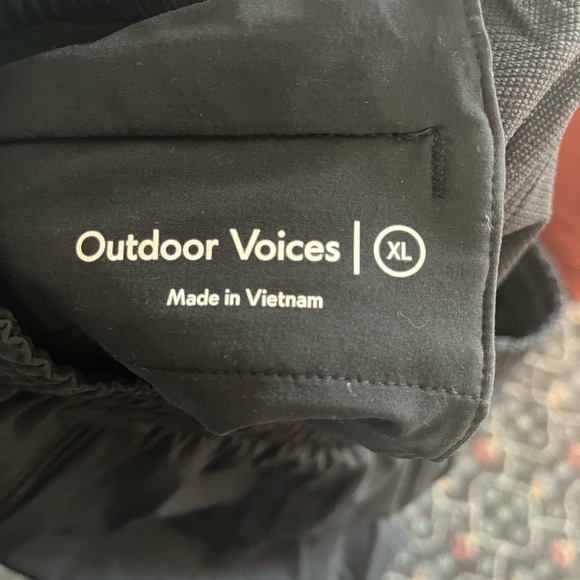 NWOT women’s outdoor voices rec trek pants - Picture 3 of 3